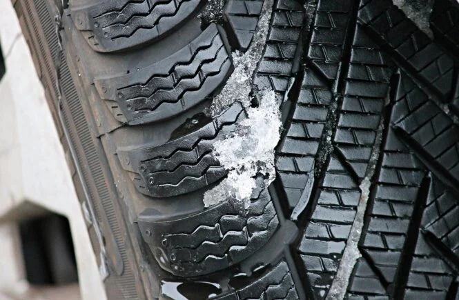 Por qué debes montar unos neumáticos de invierno