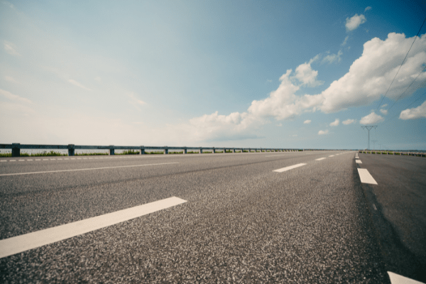 Qué significan las líneas verdes en carreteras - Valenza
