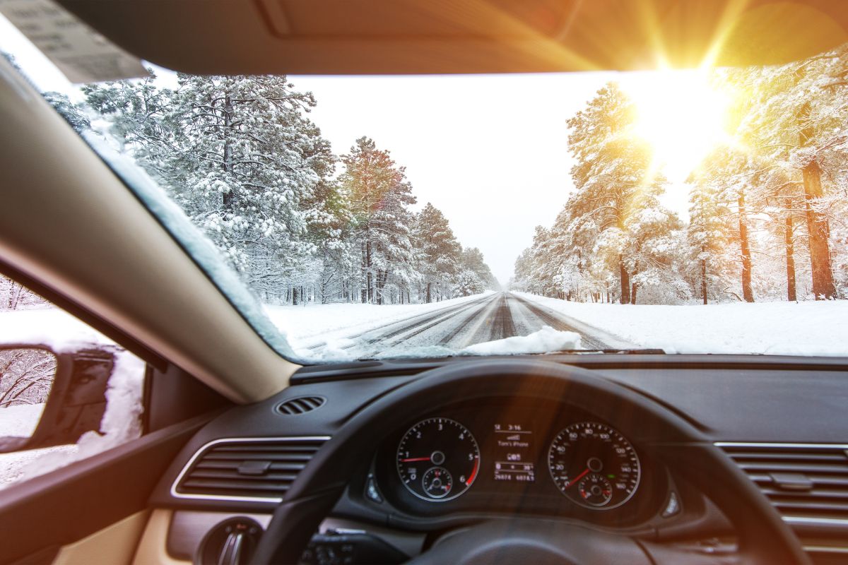 ¿Cómo conducir con hielo o nieve?