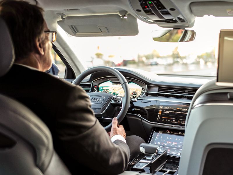 ¿Qué es mejor: Tracción delantera o trasera de un coche?